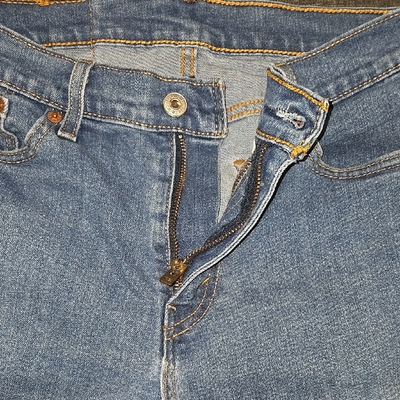 511 Levi's  Blue Jeans - Picture 4 of 6